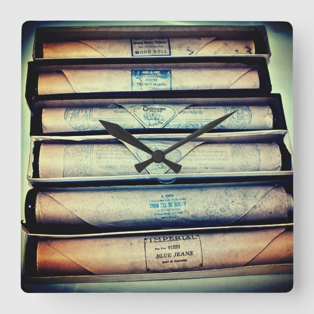 Antique Paper Piano Rolls Quadratische Wanduhr (Vorderseite)