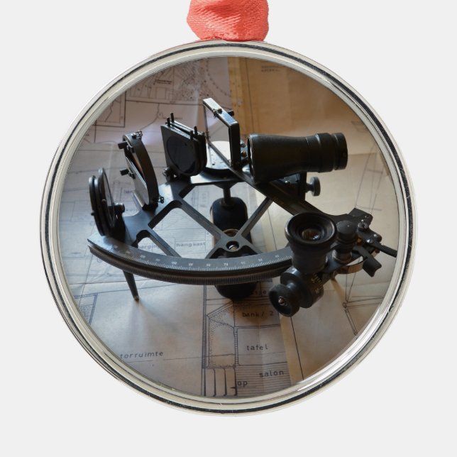 Antique Sextant Silbernes Ornament (Vorne)