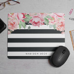 Antiquitätenrosa Peony & Holzkohlestreifen Mousepad<br><div class="desc">Moderne,  mit Blumen geschmückte Mousepad mit glänzenden,  cremefarbenen Holzkohlestreifen und einem von oben blühenden Blumenstrauß in Rosa und Salbei-Grün-Aquarellen. Personalisieren Sie Ihre Daten mit einem Namen,  Monogramm oder einer Nachricht mithilfe des angegebenen Felds.</div>