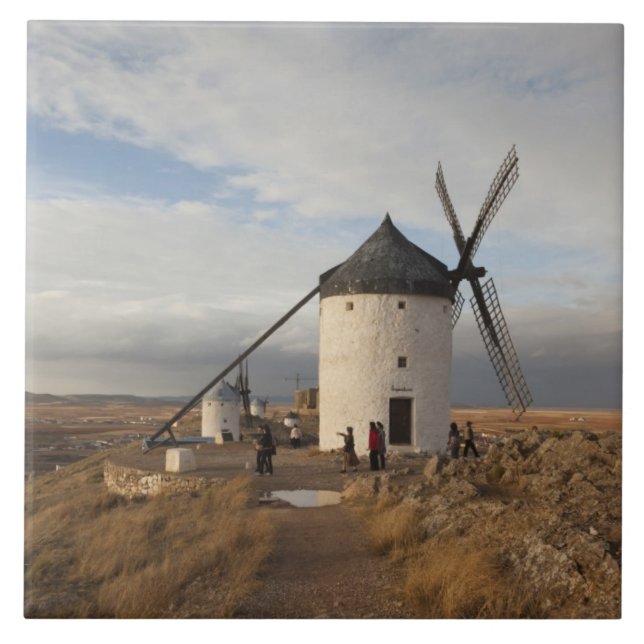 Antiquitätenwindmühlen von La Mancha, mit Besucher Fliese (Vorderseite)