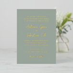 Antonia Green und Gold Elegante Wedding Folieneinladung<br><div class="desc">Elegante Hochzeitseinladungen mit einem einfachen Design mit Skript- und Serif-Schriftart.</div>