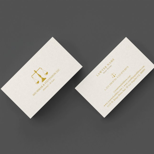 Anwalt bei Law Simple Gold Scale Beige Linen Visitenkarte (Von Creator hochgeladen)