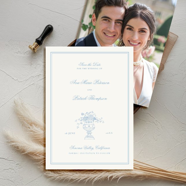Anwesen Floral Elegant Blue Frame Foto Hochzeit Save The Date (elegant wedding save the date photo template chateau estate garden destination blue periwinkle)