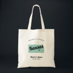 Any Color Kansas Map Wedding Welcome Tote Bag Tragetasche<br><div class="desc">Wedding weekend welcome gift bag for out of town guests to your wedding, featuring image of Kansas. You may edit the colors for any part of this design, as well as move the heart to the location of your wedding. To change colors, click personalize and then "edit using the design...</div>