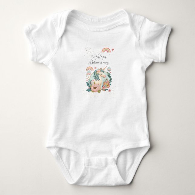 Anzug des Kinderkörpers. Anzug mit Namen Baby Strampler (Vorderseite)