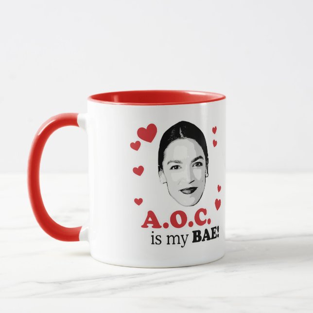 AOC ist meine BAE Tasse (Links)