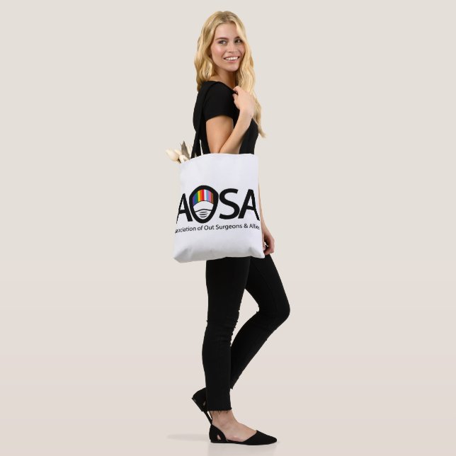 AOSA-Tasche (weiß, beide Seiten-Logo) Tasche (Am Model)
