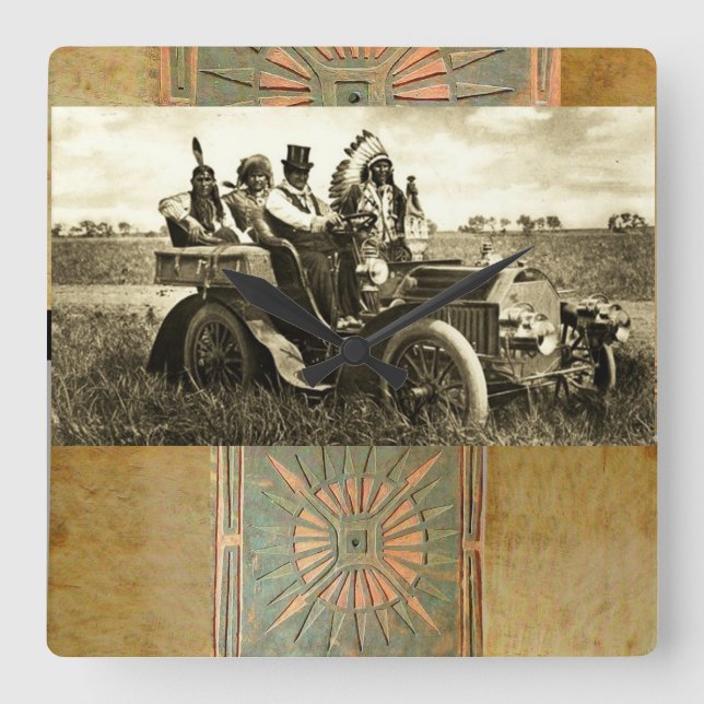 APACHES AND GERONIMO DRIVING A MOTOR CAR QUADRATISCHE WANDUHR (Vorderseite)