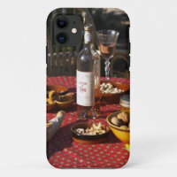 Aperitif und Vorspeisen, zubereitet: Brot, Oliven,