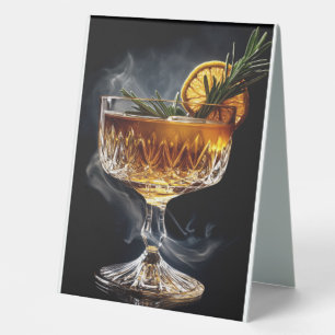 Aperol Spritz Cocktail auf dunklem Hintergrund Tischaufsteller
