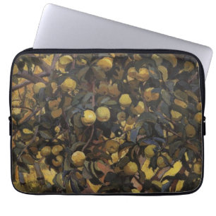 Äpfel an den Zweigen der Bäume (von Serebriakova) Laptopschutzhülle