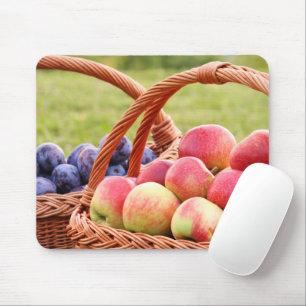 Äpfel und Pflaumen Mousepad