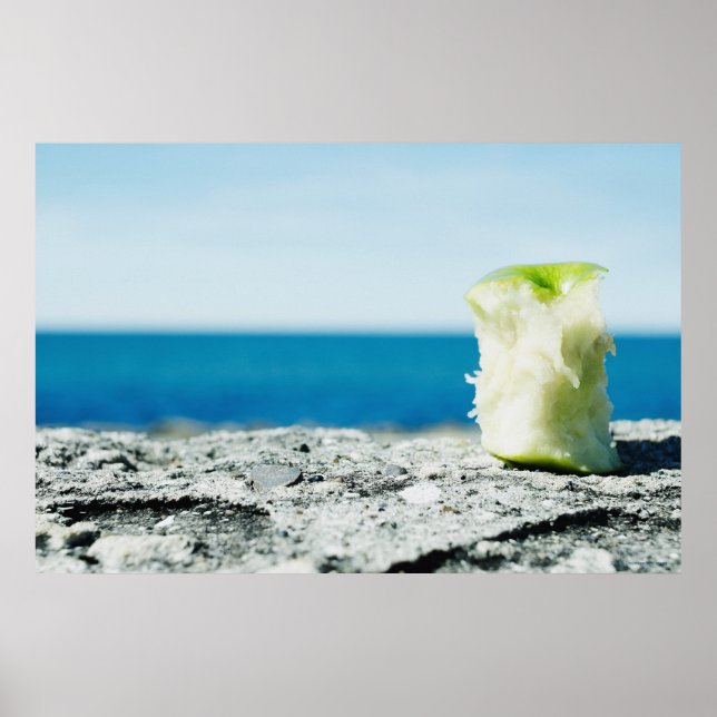 Apfelkern im Schmutz Poster (Vorne)
