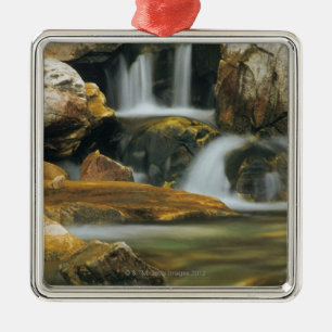 Apikuni fällt in Glacier Nationalpark, Montana Silbernes Ornament