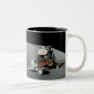 Apollo 17 - Die Schluss bemannte Mond-Landung Zweifarbige Tasse