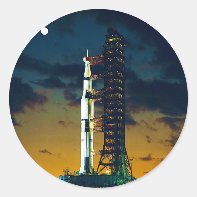 Apollo 4 Saturn V auf Pad A Launch Complex 39 Runder Aufkleber (Vorderseite)