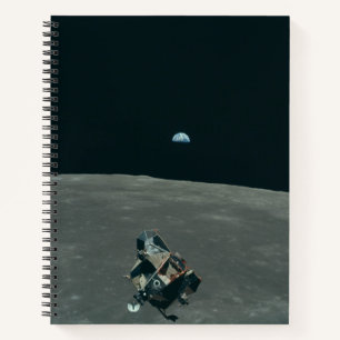 Apollo Lunar Lander und Erdaufgang über dem Mond Notizbuch