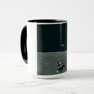Apollo Lunar Lander und Erdaufgang über dem Mond Tasse