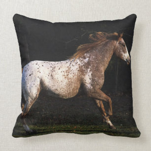 Appaloosa-Pferd, das 4 laufen lässt Kissen