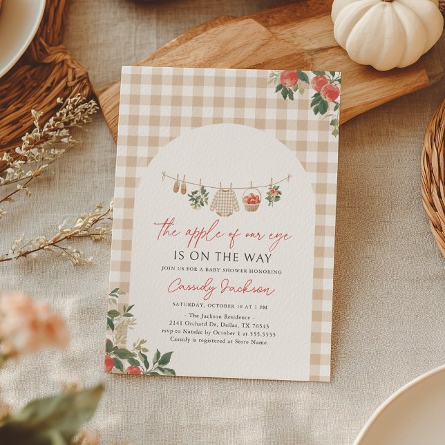 Apple of Our Eye Fall Gingham Baby Shower Einladung (Von Creator hochgeladen)
