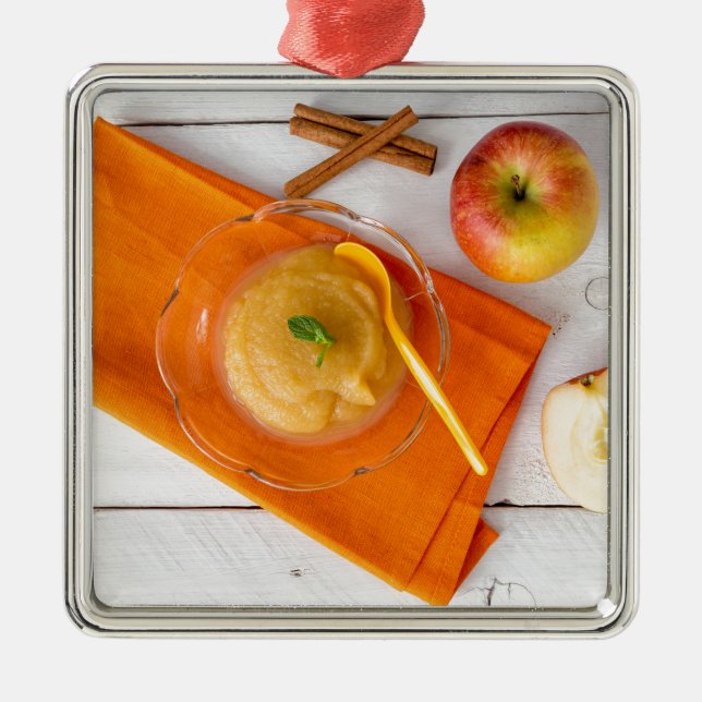 Applesauce mit Zimt und Orangenlöffel Ornament Aus Metall (Vorne)