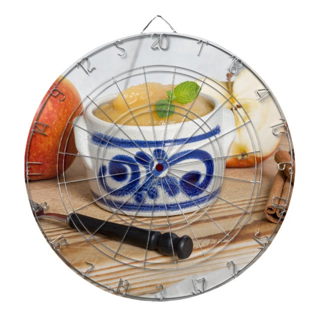 Applesauce with cinnamon in stoneware bowl dartscheibe (vorne)