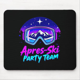 Apres-Ski-Party-Vibes – schneebedeckte Bergnachtle Mousepad