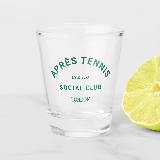 Après Tennis Social Club Wappen Schnapsglas (Vorderseite)