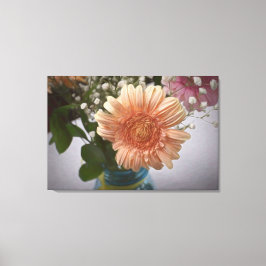 Apricot Daisy Stillleben Rustikale Malerei aussehe Leinwanddruck