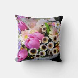 April Bouquet ~ Throw Kissen