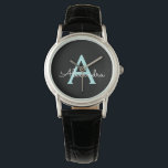 Aqua Aquamarin Blue Script Girly Monogram Name Armbanduhr<br><div class="desc">Black und Aqua Aquamarin Blue Simple Script Monogram Name Watch. Dies macht den perfekten Abschluss,  Geburtstag,  Hochzeit,  Brautparty,  Jubiläum,  Babydusche oder Junggeselinnen-Abschied Geschenk für jemanden,  die Lieben glamourösen Luxus und schicke Stile.</div>