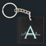 Aqua Aquamarin Blue Script Girly Monogram Name Schlüsselanhänger<br><div class="desc">Black und Aqua Blue Aquamarin Simple Script Monogram Name Schlüsselanhänger. Das macht den perfekten 16 Geburtstag,  Hochzeit,  Brautparty,  Jubiläum,  Babydusche oder Junggeselinnen-Abschied Geschenk für jemanden,  der Lieben glamourösen Luxus und schicke Stile.</div>