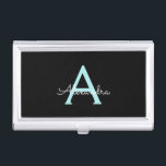 Aqua Aquamarin Blue Script Girly Monogram Name Visitenkarten Dose<br><div class="desc">Black und Aqua Blue Aquamarin Simple Script Monogram Name Business Card Holder. Das macht den perfekten 16 Geburtstag,  Hochzeit,  Brautparty,  Jubiläum,  Babydusche oder Junggeselinnen-Abschied Geschenk für jemanden,  der Lieben glamourösen Luxus und schicke Stile.</div>