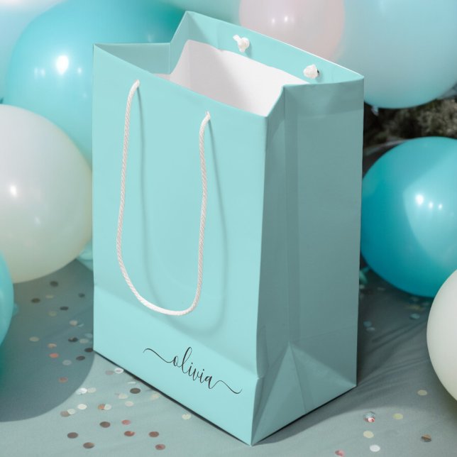 Aqua Blue Aquamarin Modern Script Monogram Name Mittlere Geschenktüte (Von Creator hochgeladen)