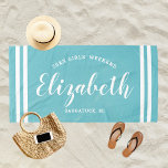 Aqua Blue Girls Personalisierter Name Strandtuch<br><div class="desc">Das personalisierte Strandtuchdesign für einen Mädchenwochenende bietet einen eigenen Vornamen in modernen Schriften,  gerahmt von Küstenstreifen,  mit eigenem Text für den Anlass. Die Aqua-blaue Hintergrundfarbe kann geändert werden. Bitte besuchen Sie unseren Shop für weitere Farboptionen.</div>