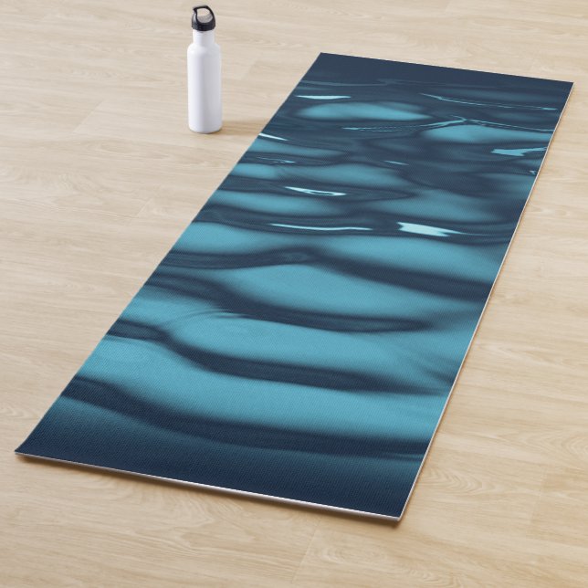 Aqua Blue Water Waves Yogamatte (Beispiel)