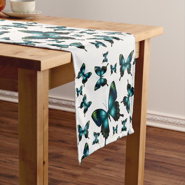 Aqua Elegant Whimsical Butterfells Kurzer Tischläufer (Beispiel)