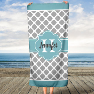 Aqua Gray Quatrefolie Custom Monogram Strandtuch