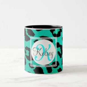 Aqua-grünes Leopard-Druck-Monogramm Zweifarbige Tasse