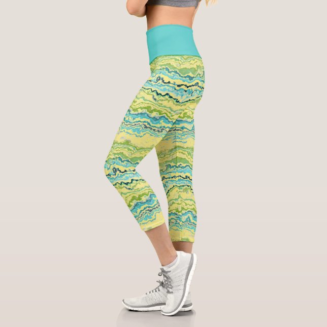 Aqua Türkis Limes Grüne Mineralien Muster Capri Leggings (Links)