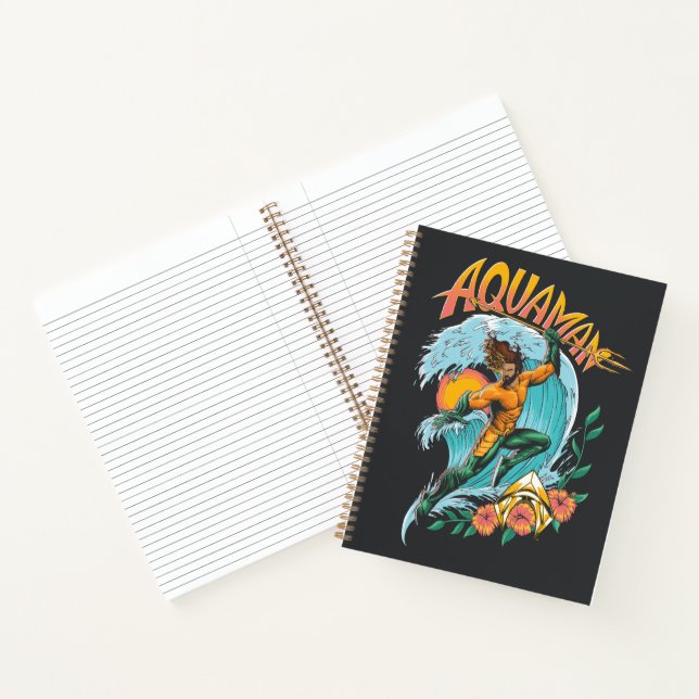 Aquaman und Trident Rising Surf Graphic Notizbuch (Innenseite)