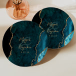 Aquamarin Blue Agate Gold Script Wedding Pappteller<br><div class="desc">Diese eleganten,  modernen Hochzeitszeitung-Teller zeichnen sich durch eine aquamarine blaue Aquarellfarbe aus,  die mit einem vergoldeten Imitat-Glitzer bestickt wurde. Personalisieren Sie sie mit den Namen des Ehepaares in goldfarbener Handschrift Kalligraphie über einen großen Ampersand,  und das Hochzeitdatum in Kupferplatte Schriftart.</div>