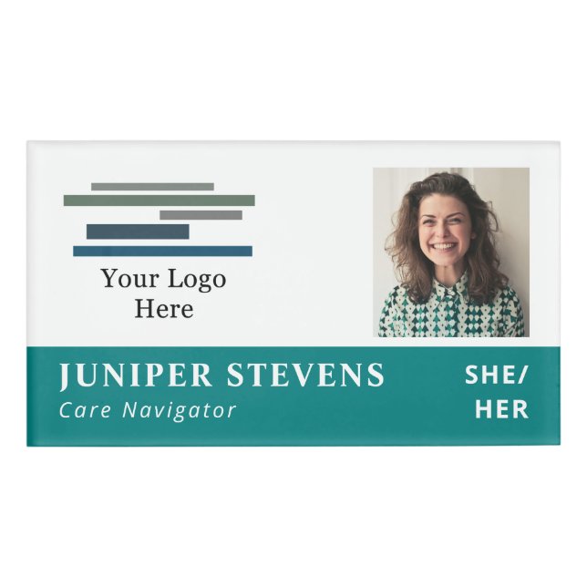 Aquamarin mit Logos und ID-Foto Mitarbeiterinnen u Namenschild (Vorderseite)