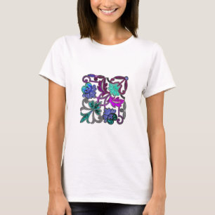 AQUAMARINE BLAU LILA WHITE LACE BLUME T-Shirt