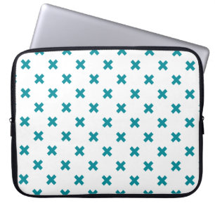 Aquamarine Kreuzstiche auf Weiß Laptopschutzhülle