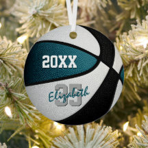 aquamarine schwarze Mannschaft spielt Basketball