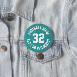 Aquamarine und weiße Mama Jersey Nummer Button<br><div class="desc">Freuen Sie sich auf Ihr Lieblings-Sportteam, Ihren Fußballspieler oder zeigen Sie einfach Ihren Schulstolz mit einem personalisierten Spirituosenknopf! Fügen Sie Ihren Schulnamen hinzu oder personalisieren Sie ihn mit einem Spielernamen und Jersey-Nummer. Ideal für Fußball, Basketball, Baseball und Fußball! Erstellen Sie individuelle Buttone für das ganze Team, Cheerleader, Eltern und Geschwister,...</div>