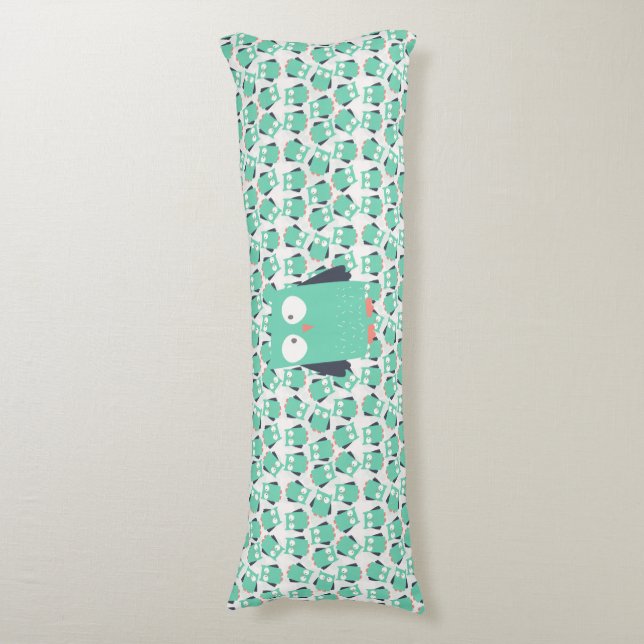 Aquamarine Whimsical Owls Seitenschläferkissen (Vorderseite Vertikal)