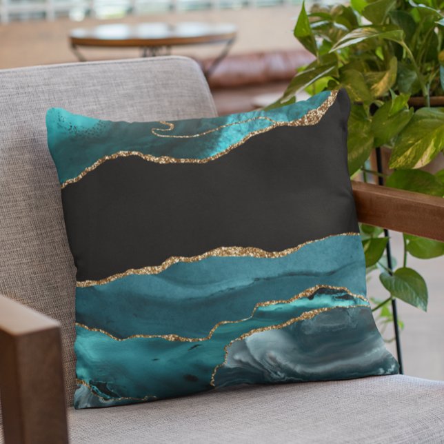 Aquamariner Blue Agate Stone Black Gold Foil Look Kissen (Von Creator hochgeladen)
