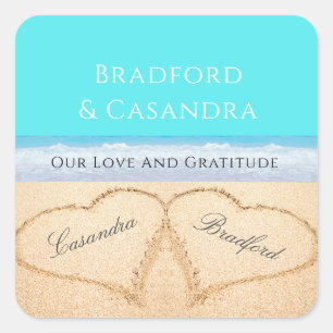 Aquamariner Blue Beach Hochzeit 2 Herz im Sand Quadratischer Aufkleber
